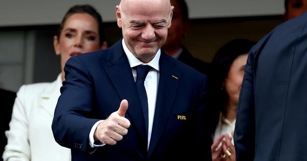 Toliko o neutralnosti: Infantino priznao za koga navija na Mundijalu, pa jeftino pokušao da se izvuče /VIDEO/