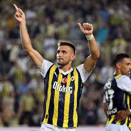 Fener u nestvarnom nizu od Zvezde: Dušan Tadić majstorijama režirao novi trijumf! /VIDEO/