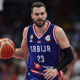 "Pripreme lakše nego prošle godine, spremni čekamo Kinu!" Marko Gudurić ambiciozno najavio početak Mundobasketa, a osvrnuo se i na duel Jovića i selektora Pešića /VIDEO/