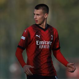 Gigant piše istoriju: Milan lansira 15-godišnje čudo od dečaka sa 500+ golova