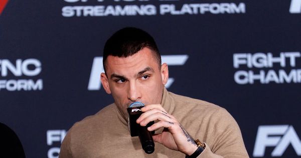 Ilić javno poručio da ga FNC ne ceni, pa promenio ploču posle "jednog poziva": Goreće Beograd /FOTO/