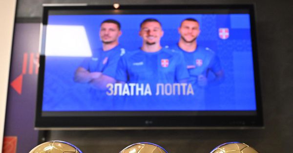 Priznanje za trajanje i posvećenost: Zlate lopte FS Srbije Luki, Strahinji i Sergeju!