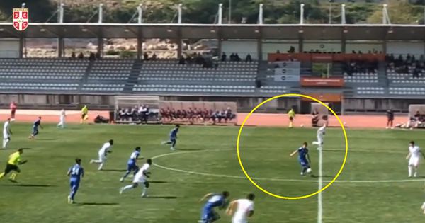 Orlići obrukali Engleze! Cvetković dao gol sa pola terena za TV špice! /VIDEO/