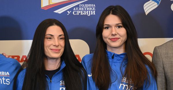 Angelina Topić i Ivana Španović se obratile Srbiji /GALERIJA/