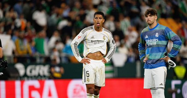 “Prave sprdnju od najvećeg kluba na svetu!” Ponoćna eksplozija iz Reala: Čist penal, faulovi koji se ne sude... Barsi se sve gleda kroz prste! /VIDEO/