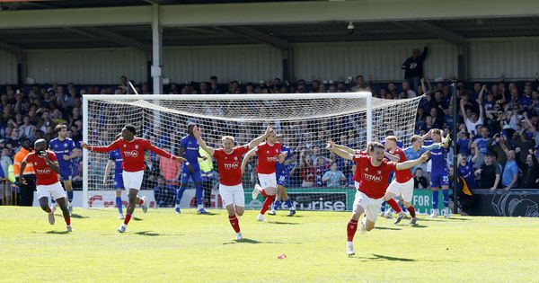 To nisu fudbal, to je mnogo više! Ludnica u Engleskoj, Jork u 103. minutu izborio promociju u vulkanu emocija /VIDEO/