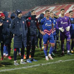 Srceparajuće: Ređaju se oproštajne poruke na Marakani zbog tri fudbalera /FOTO/