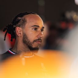 Hamilton je stigao u Maranelo! Prva fotografija bivšeg šampiona Formule 1 u sedištu Ferarija