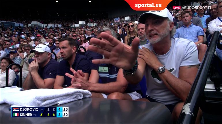 Ne može da pronađe rešenje za Sinera - Novak ponovo besni na svoj boks