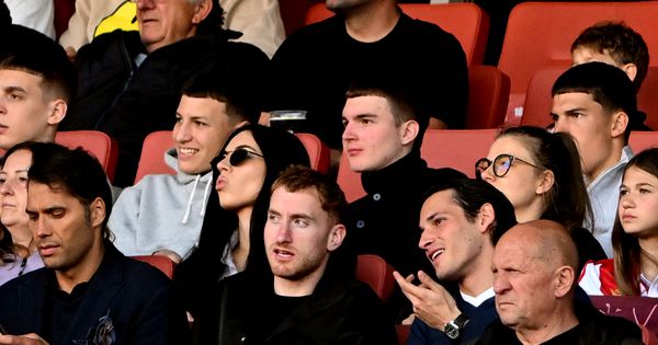 Zvezda Premijer lige gleda Zvezdu i Partizan na Marakani! /FOTO/