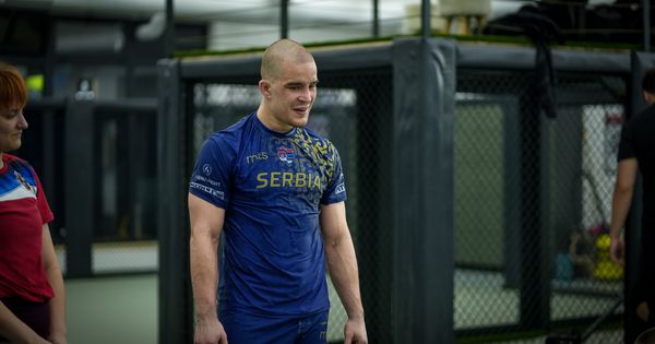 Todorovićeve moćne reči pred UFC u Beogradu: Ogrnut srpskom zastavom po novu pobedu