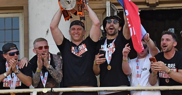 Bosanac uveo Hal u Premijer ligu, pa poručio: "Nisam ispunio svoj zadatak..." /VIDEO/