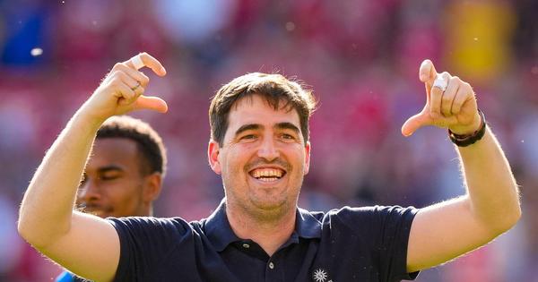 Milan u renoviranje kreće od trenera: Naslednik Maksa Alegrija stiže iz Premijer lige, Strahinja Pavlović dobija novog šefa!
