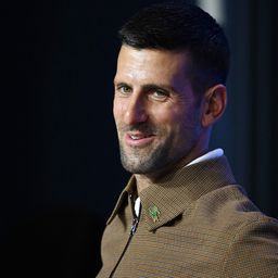 Šou Đokovića u Njujorku: Novak "prodao" foru Amerikancima i zbog Nadala nasmejao svoje navijače do suza /VIDEO/