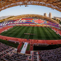 "Kiša pada, Srbija propada!" Hrvati nemaju pametnija posla: Torcida vređala Srbe na Uskrs /VIDEO/