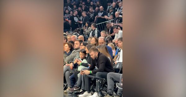 Sin Željka Obradovića gleda Partizan u Areni!
