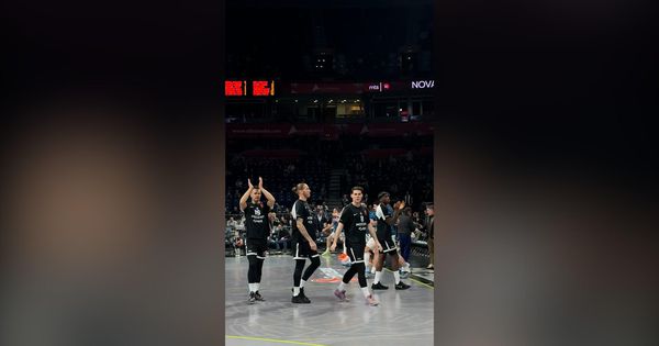 Ovako su navijači dočekali crno-bele: Idemo!