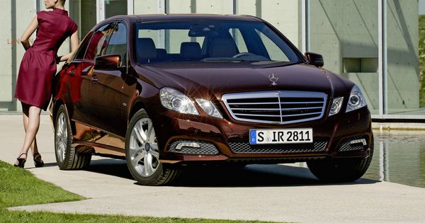 Pozovite Ginisa, ovo je prevara veka u Srbiji: Prodavao Mercedes, a vratio kilometražu kao da je išao do Meseca i nazad! Vozači u šoku, ovo još nije zabeleženo /VIDEO/