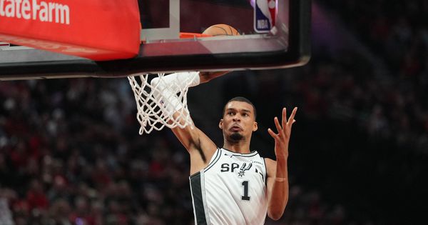 San Antonio ispisao istoriju NBA plej-ofa i došao na korak do prolaska, Vembanjama se vratio u stilu! /VIDEO/