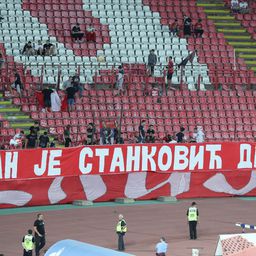 "Jedan je Stanković Dejan!" Podrška bivšem treneru Zvezde sa severa "Marakane" /FOTO/