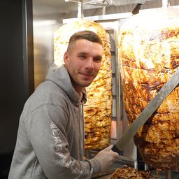 Podolski napravio "kebab imperiju" tešku 200.000.000 evra!