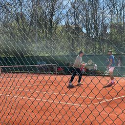 Sportal na treningu Đokovića: Evo sa kim sve Novak trenira dan posle raskida sa Ivaniševićem! /VIDEO/