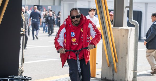 "Ferarijev bolid ovde nije preterano brz!" Hamilton na "Suzuki" startuje sa šeste pozicije