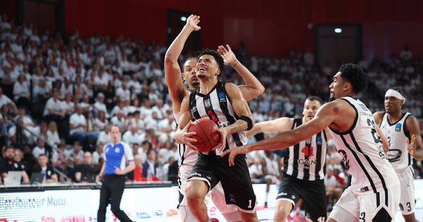 BURG – BEŠIKTAŠ Crni orlovi lete na krilima Hrvata!