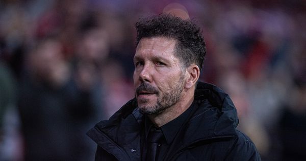 Finansijski apsurd na klupama Atletika i Barselone: Simeone za mesec dana zaradi Flikovu godišnju platu!