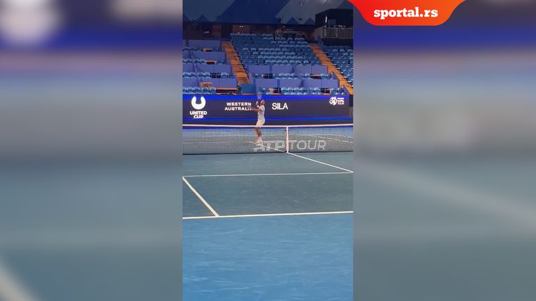 Iz aviona na trening! Novak Đoković odmah stavio svima do znanja šta hoće