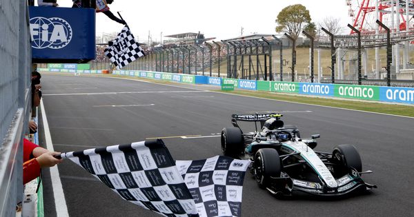 Kimi Antoneli oduševljen pobedom u Japanu, ali šef Mercedesa Toto Volf zna da bude nemilosrdan: "Moram da naučim ovu decu kako da startuju!"