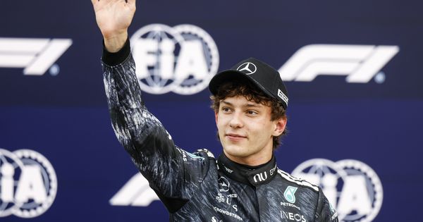 Formula 1 slavi klinca iz Italije! Kimi Antoneli pobedio u Japanu i novi je lider u šampionatu!