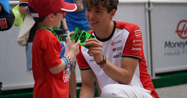 Strašna nesreća u Formuli 1 u Japanu! Udarac je bio brutalan, pri brzini od 300 kilometara na čas, a Berman je ludom srećom ostao nepovređen /VIDEO/