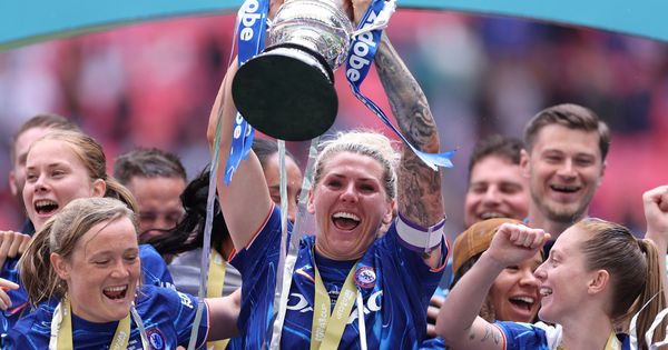 Ženski Džon Teri odsvirao kraj: Rekorderka osvojila 20 trofeja sa Čelsijem i okačila kopačke o klin posle 17 godina sjajne karijere!