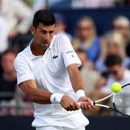 Novak se zagrejao za Vimbldon: Đoković pravio šou i pobedio Top 10 igrača posle drame