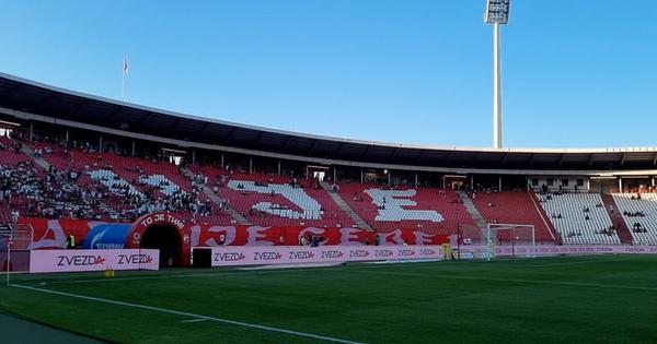 Pogledajte atmosferu na Marakani sat vremena pred meč Zvezde i Larna