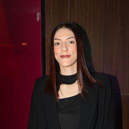 Tijana Bošković prati meč Zvezde u Istanbulu, pozdrav sa Teodosićem bio u centru pažnje svih u hali /FOTO/