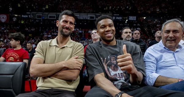 Dok svi čekaju hoće li Đoković igrati na Rolan Garosu, on i dalje gleda košarku! /FOTO/