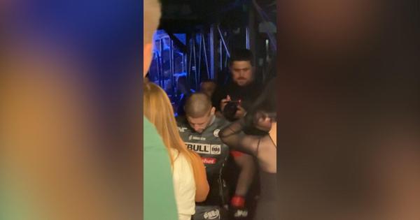 Vaso Bakočević izašao u ring u pratnji Vojaža