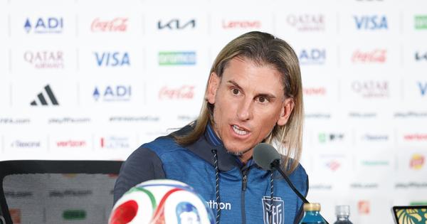 Fudbaleri Ekvadora proveli devet sati u putu do Meksika, selektor preumoran, ali poručuje: “Jesam iscrpljen, ali nisam ljut, idemo da ispišemo istoriju!”