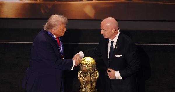 Mundijal u senci skandala, predsednik FIFA stavio glavu u torbu zbog Trampa: Infantino izmislio nagradu da se dodvori Beloj kući!