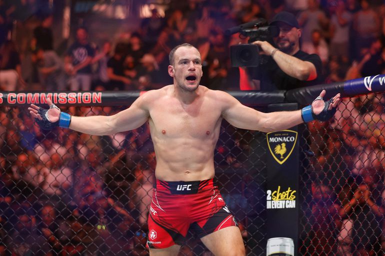 "Gde to počinje i gde se završava?" Srpski borac suočen sa problemom u Americi, traži pomoć od UFC-a