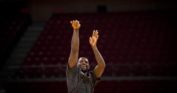 Lebron može da postane Roki Balboa, ali i da završi na podu, jer nije došao u običan grad