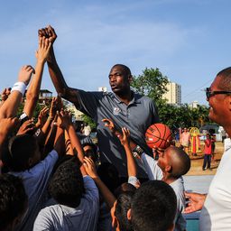 Ko je bio Dikembe Mutombo, dobroćudni div koji je mnoge izlečio – ali njemu nije bilo leka