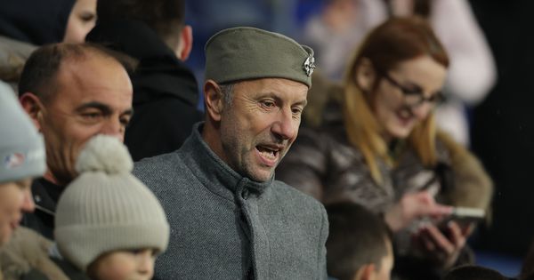 Ne treba DNK: Znate li kog fudbalera je ovo otac? /FOTO/