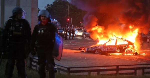 Horde spaljuju Pariz! Grad gori, policija hapsi redom – na ulicama kao da je ratno stanje! /VIDEO/