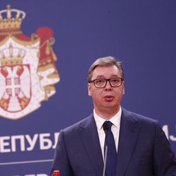 "Namestili smo Partizanu hibridnu travu, da nemaju onu zemljicu ispred golmana": Aleksandar Vučić govorio o stadionima u Srbiji