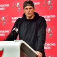 Tom Brady másodjára is visszavonult; zárt kapuk mögött játszik a magyargyűlölő rigmusai miatt megbüntetett Craiova – délutáni hírösszefoglaló