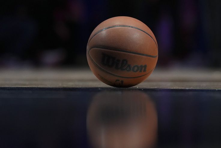 Kirúgták a segédedzőt, miután beállt játszani 13 éves tanítványa helyett – videóval