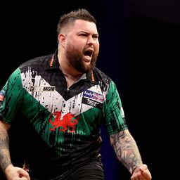 Smith nyert Cardiffban, Littler elődöntőig jutott a PL-es bemutatkozásán